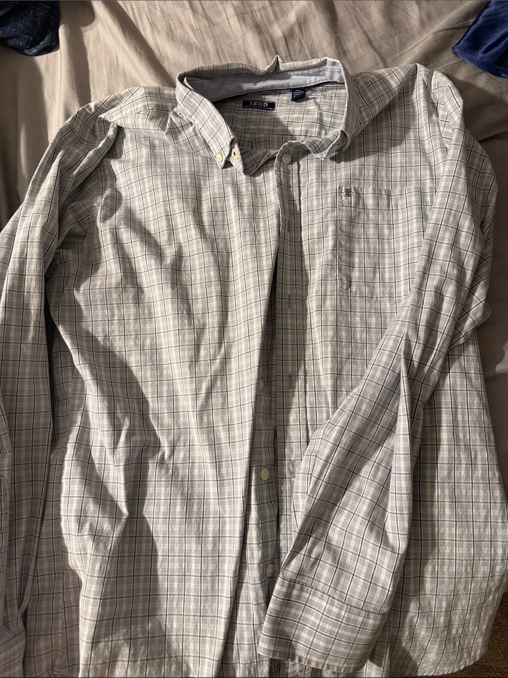 Izod Men’s Light Gray Plaid Button-Down Shirt